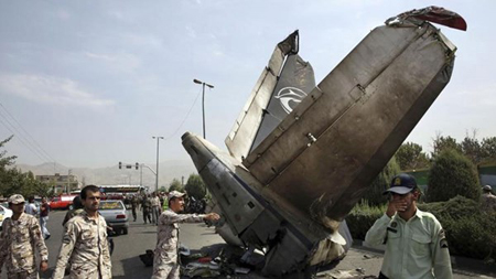 Sáng 10/8, một chiếc máy bay Iran đã bị rơi gần thủ đô Tehran.